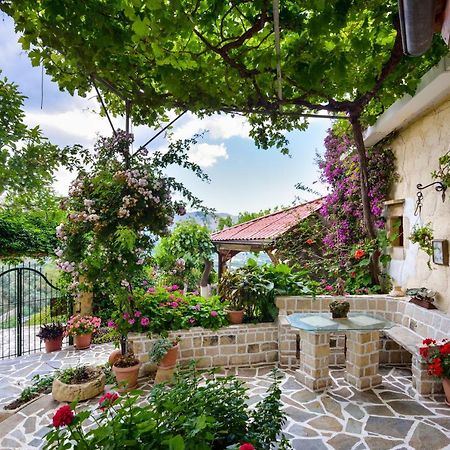 Mathés Villa Kapasa מראה חיצוני תמונה